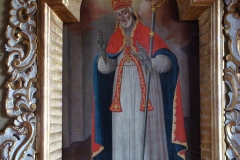 W dniu odpustu w ołtarzu głównym pojawia się wysuwany obraz św. Marcina z Tours