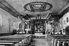 Wygląd wnętrza kościoła z początku XX w.